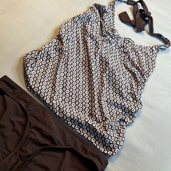 Motherhood Maternity Brown with White Tankini - Size Medium - Picture 2 of 14